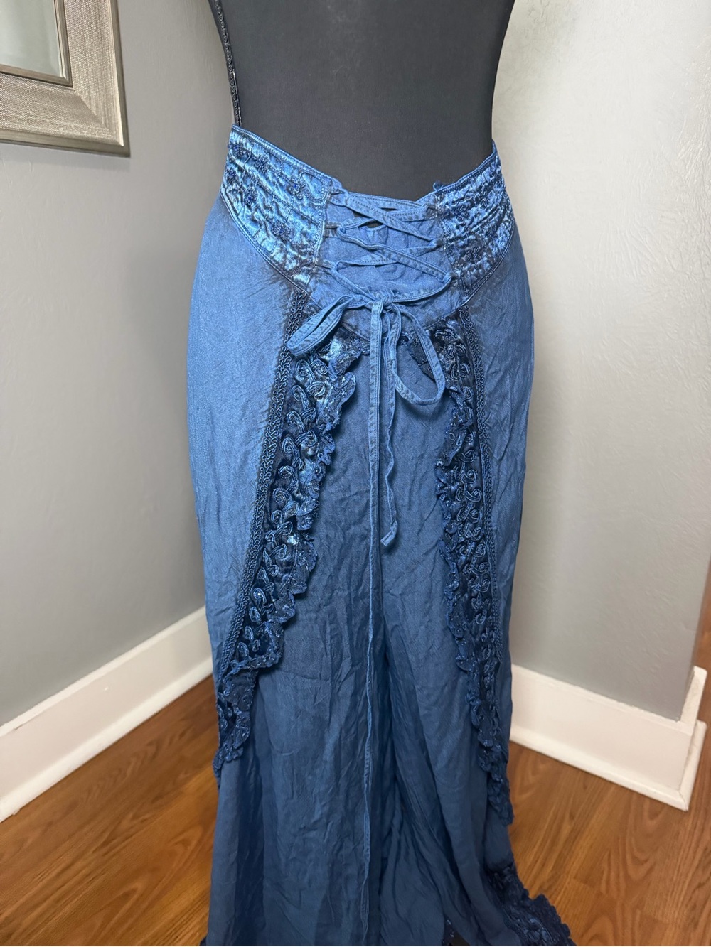 L.S.I. Embroidered Beaded Boho Harem Lace Front Wide Leg Culotte Pants 1X/2X - Picture 7 of 11
